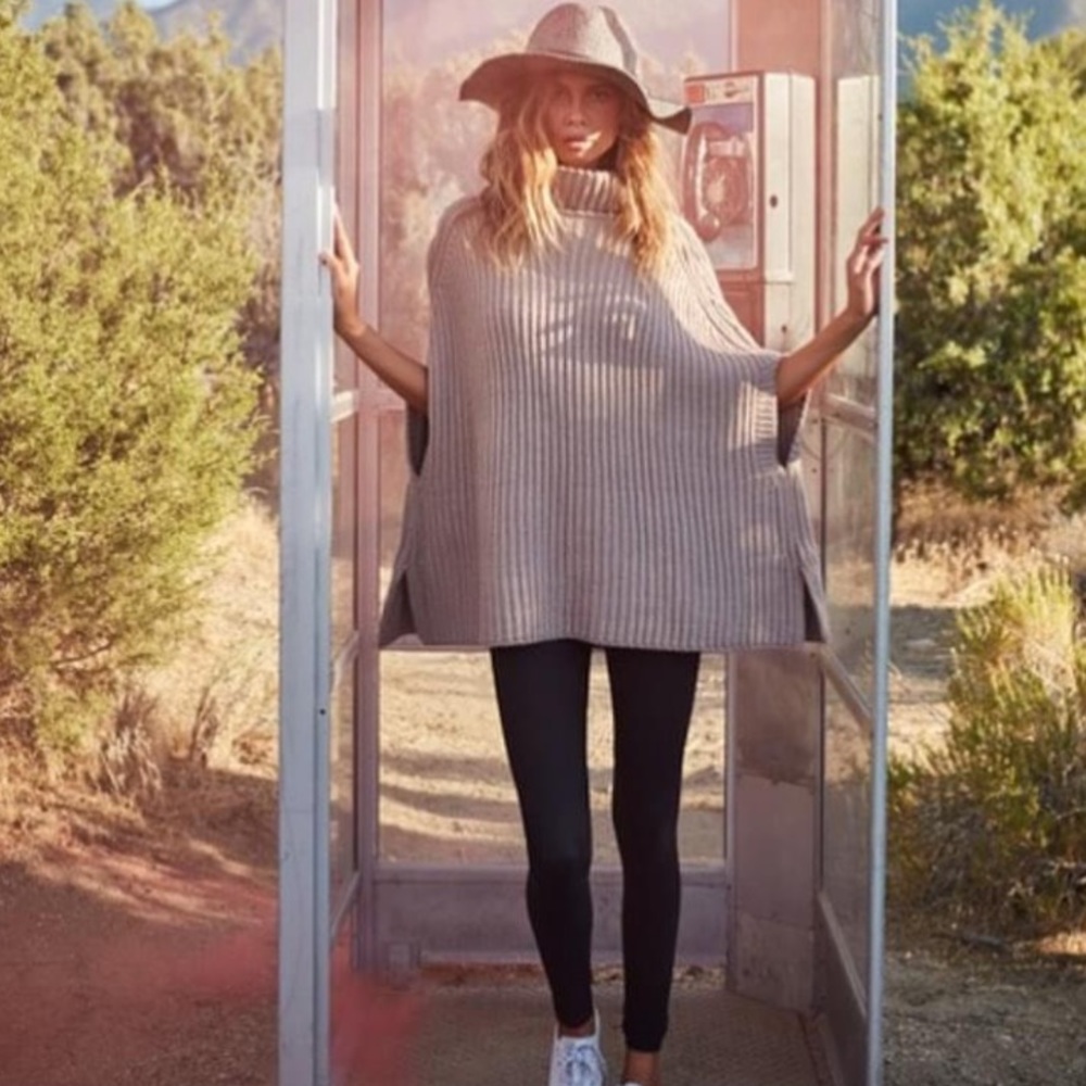Mocha poncho